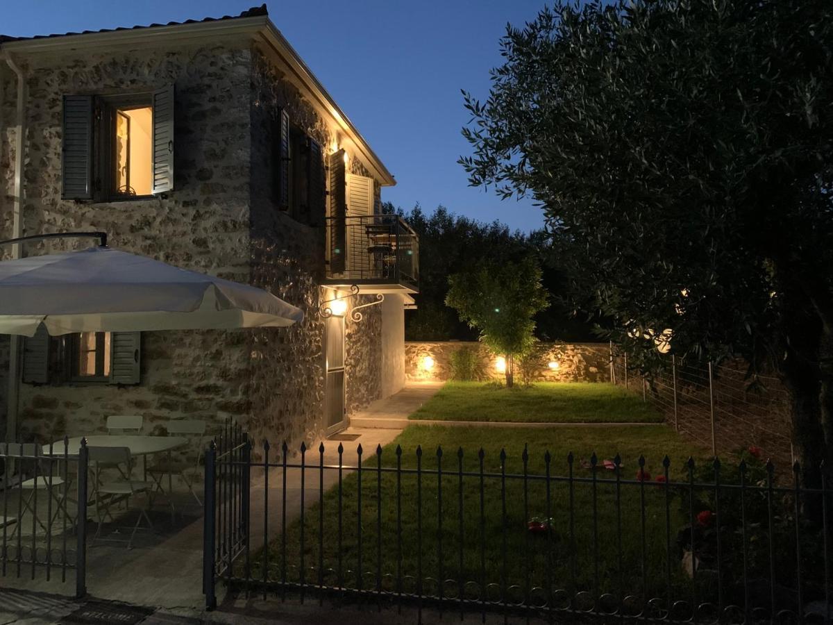 Messinian Stone House Villa Exteriör bild